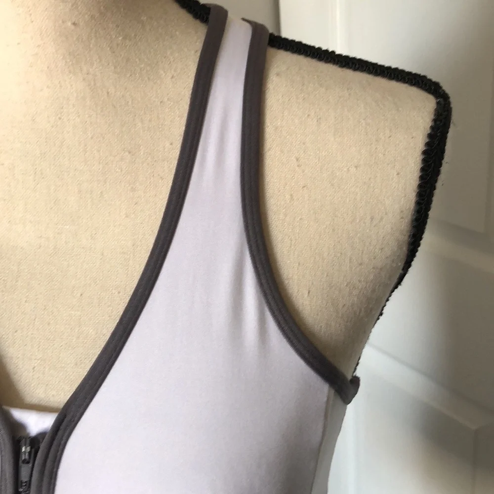 ❤️3X20 FRONT ZIPPER CLOSURE SPORT BRA | S